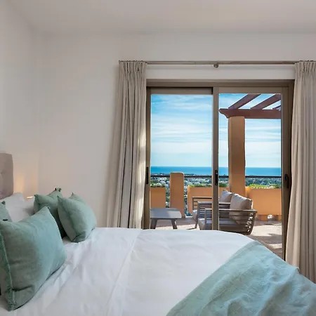 2-bedroom Penthouse With Panoramic Scenery Apartment Estepona