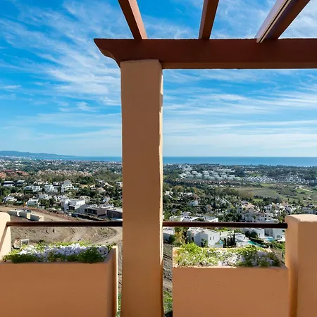 2-bedroom Penthouse With Panoramic Scenery