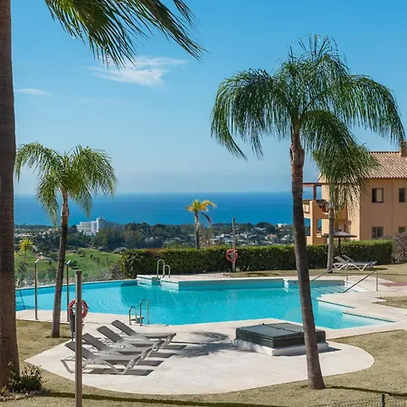 2-bedroom Penthouse With Panoramic Scenery Apartment *