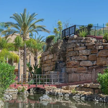 Apartment 2-bedroom Penthouse With Panoramic Scenery Estepona