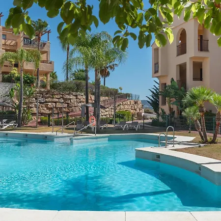 2-bedroom Penthouse With Panoramic Scenery Apartment *