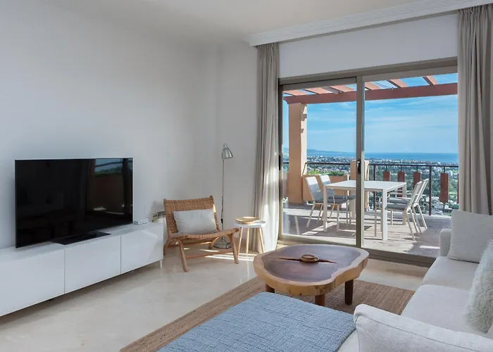 2-bedroom Penthouse With Panoramic Scenery Apartment *