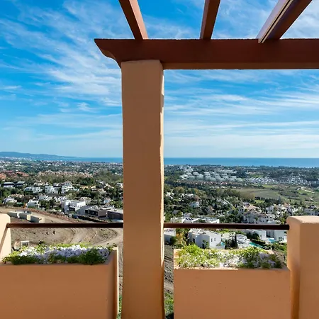 2-bedroom Penthouse With Panoramic Scenery