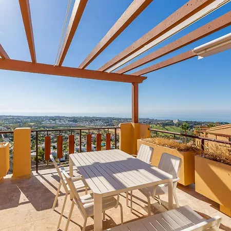 Apartment 2-bedroom Penthouse With Panoramic Scenery *