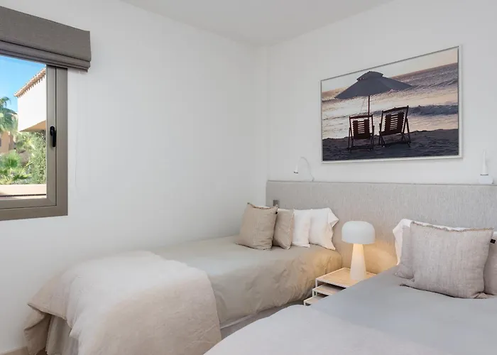Διαμέρισμα 2-bedroom Penthouse With Panoramic Scenery Εστεπόνα