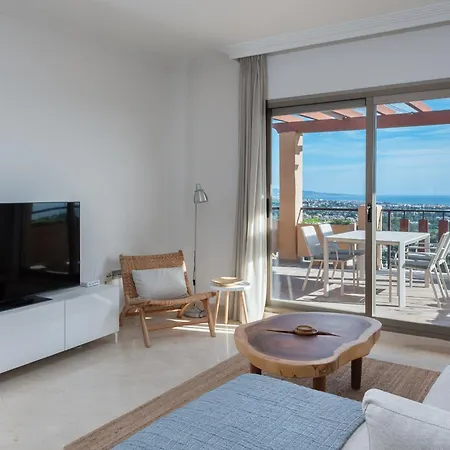 2br Penthouse With Panoramic Views Апартаменти *