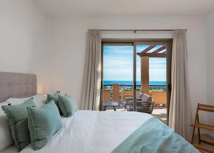 2-bedroom Penthouse With Panoramic Scenery Apartamento Estepona